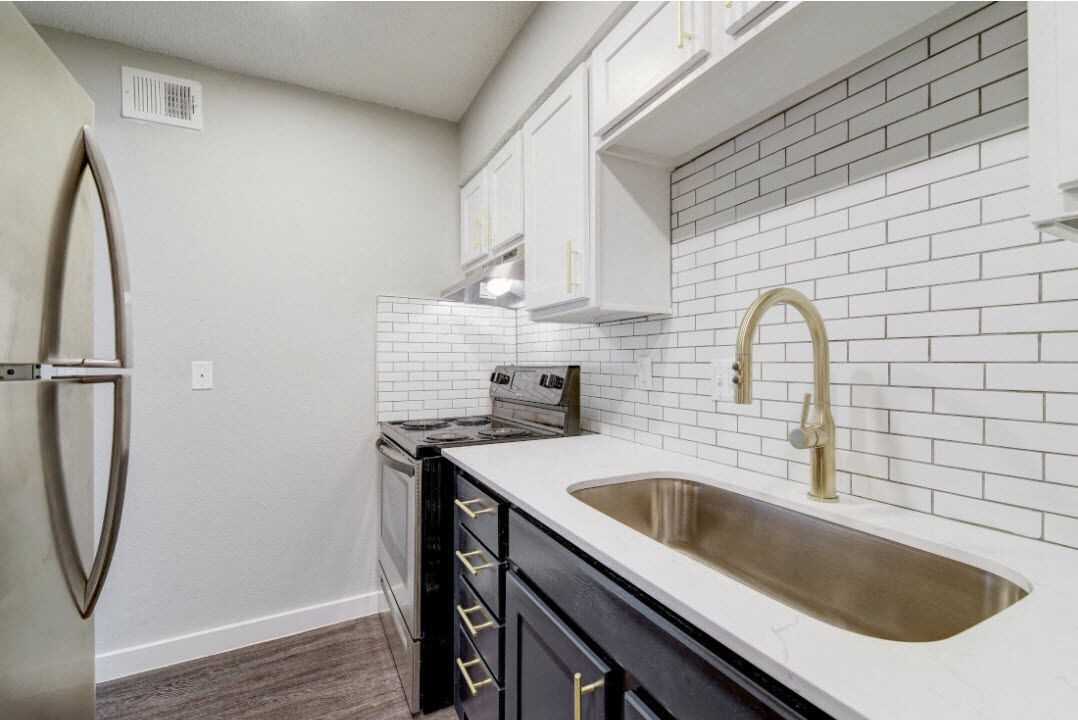 Sangria Park - Photo 5 of 24