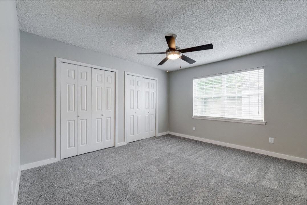 Sangria Park - Photo 6 of 24