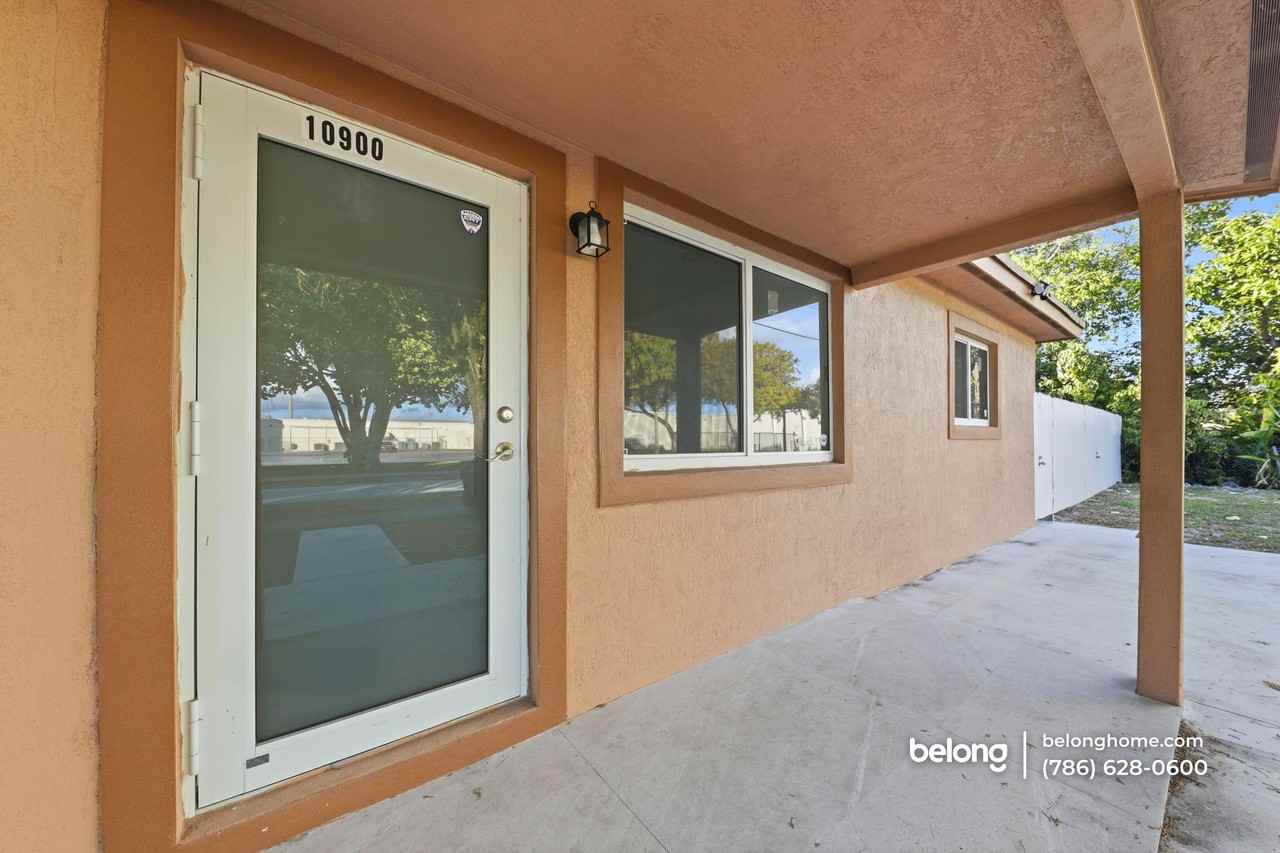 801 Nw 109th St - Photo 5 of 27