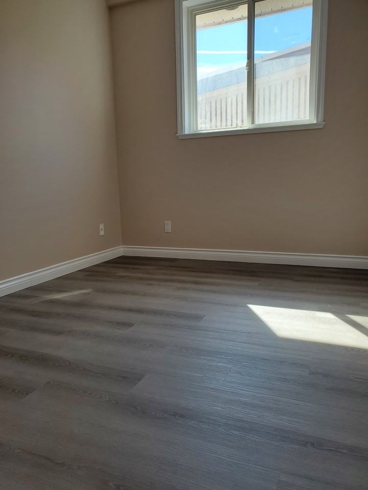 4831 Westminster Highway #Side - Photo 6 of 12