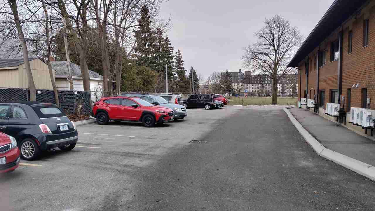 173 Westmount Street #202 - Photo 6 of 8