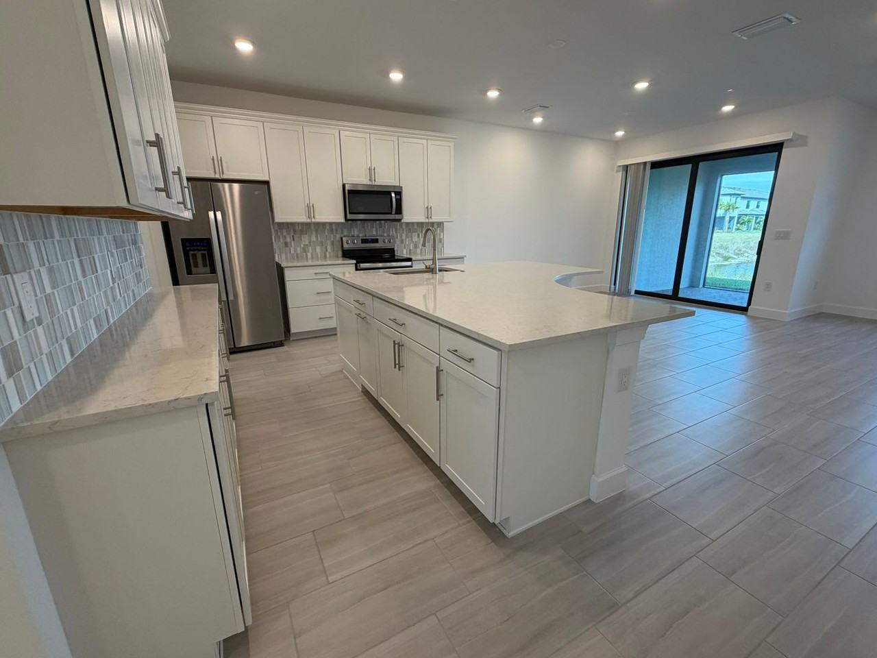 4149 Sonoma Oaks Cir - Photo 4 of 40