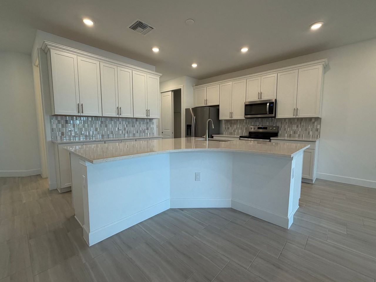 4149 Sonoma Oaks Cir - Photo 6 of 40