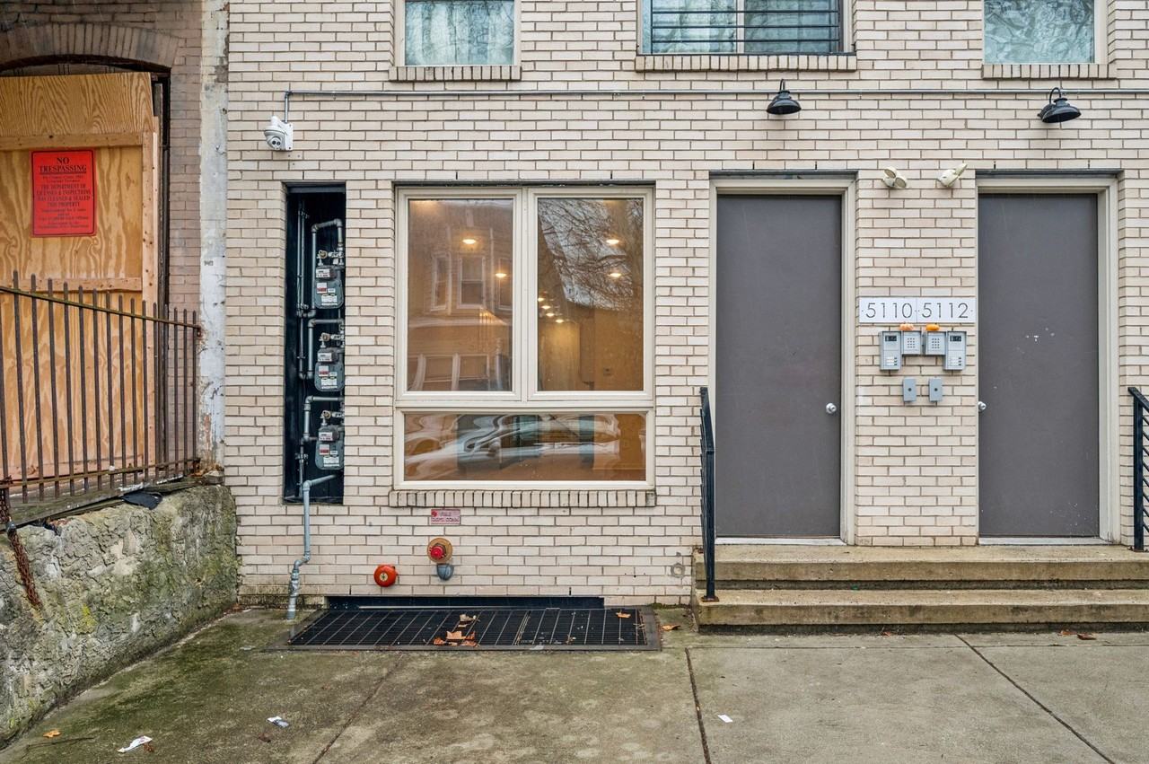 5110 ARCH - Photo 2 of 2