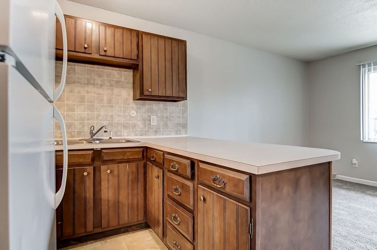 515 Green Valley Dr #20 - Photo 6 of 9