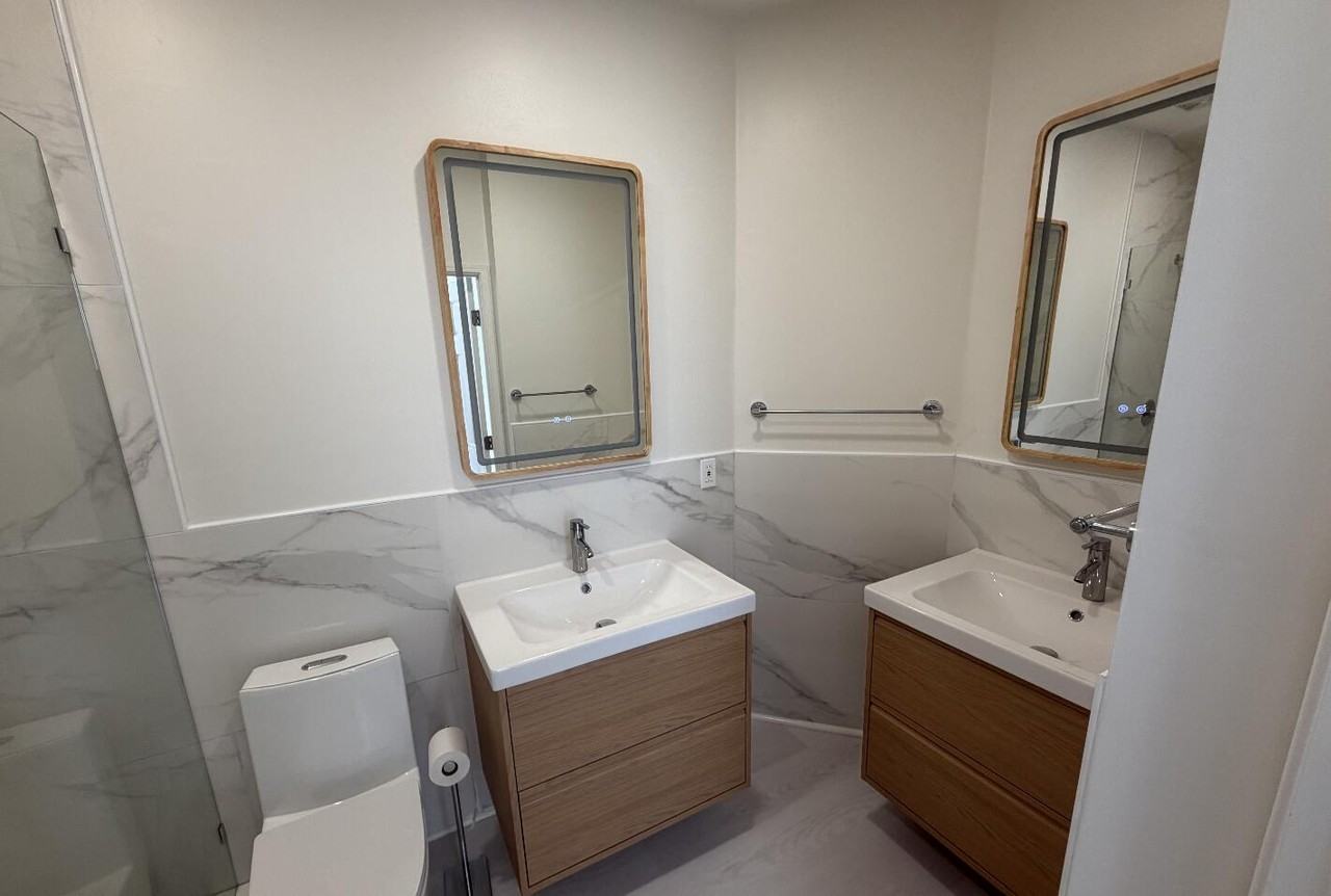 695 Hibiscus St - Photo 2 of 2