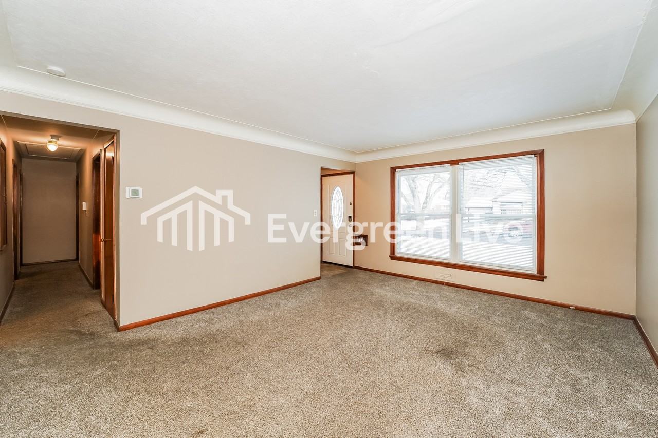 19200 Mayfair Ln - Photo 2 of 15