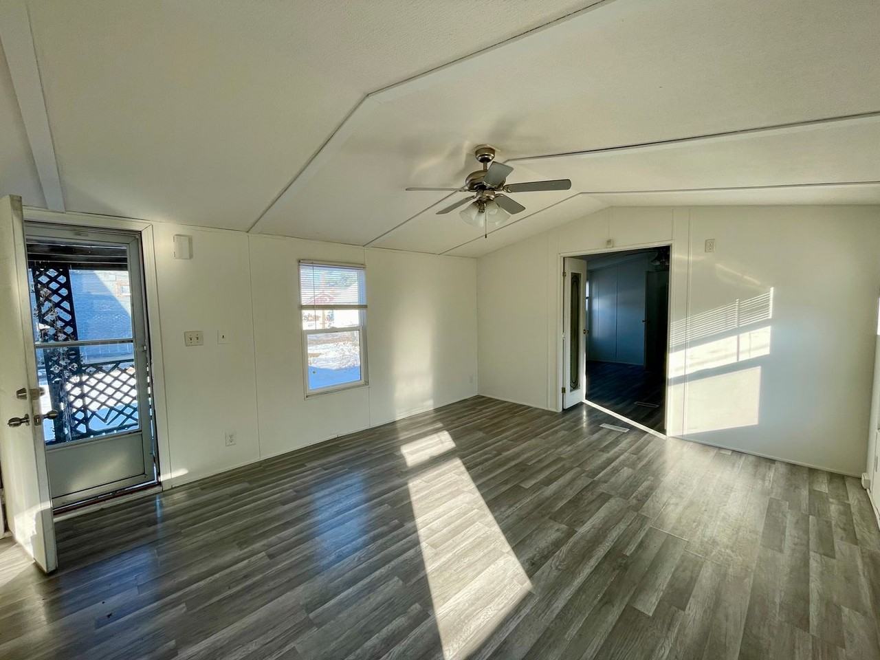 630 N Wesley St - Photo 5 of 21