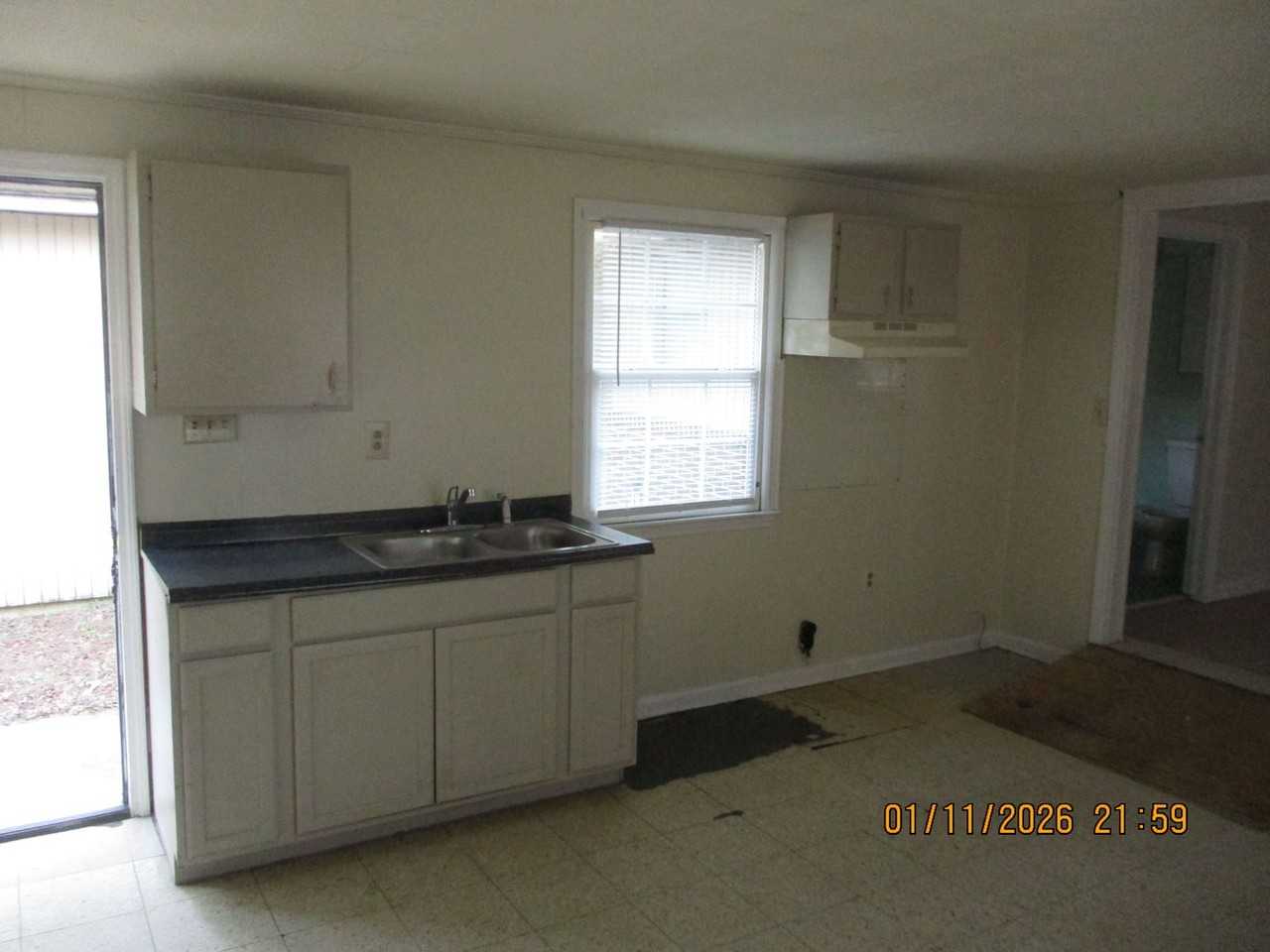 905 W Tift Ave Apt B - Photo 3 of 5