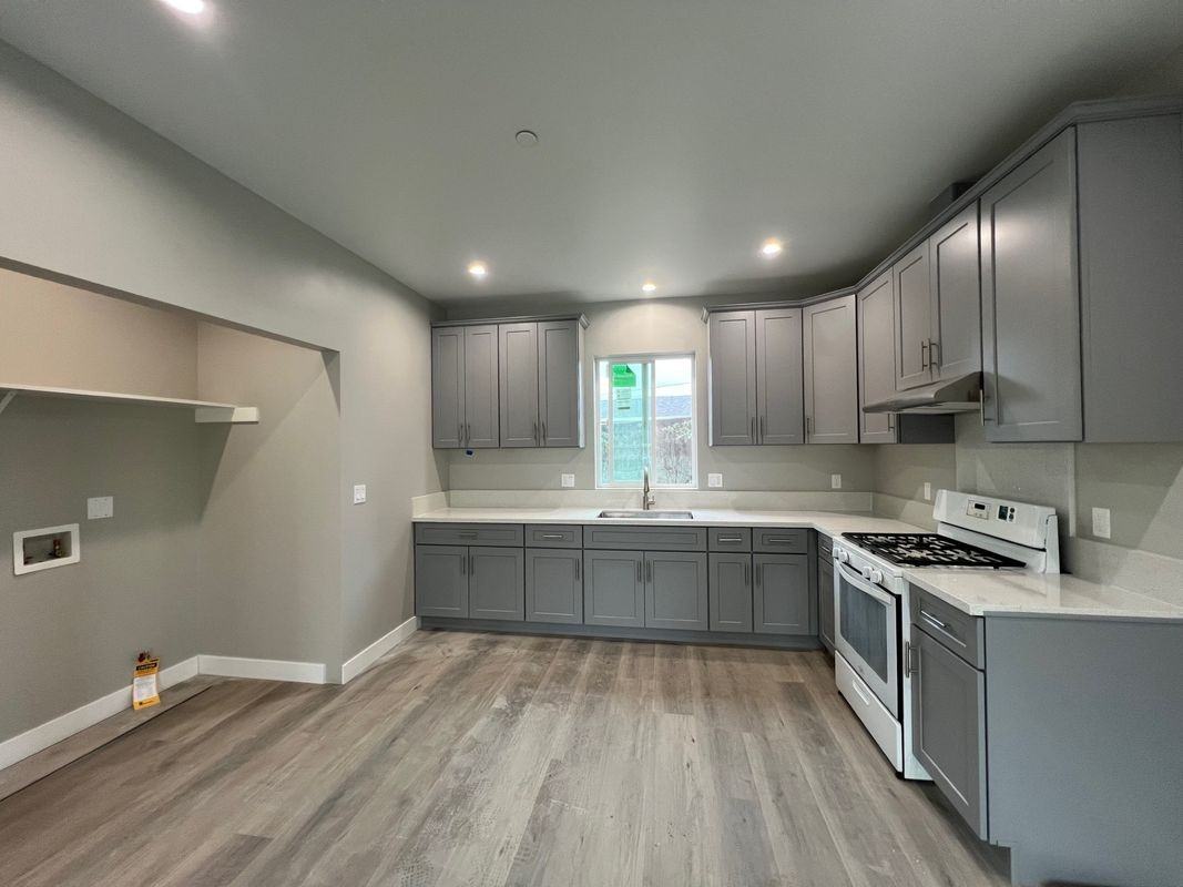 11912A Fidel Ave - Photo 3 of 12