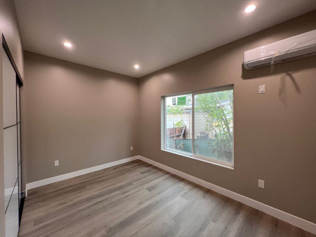 11910A Fidel Ave - Photo 4 of 10