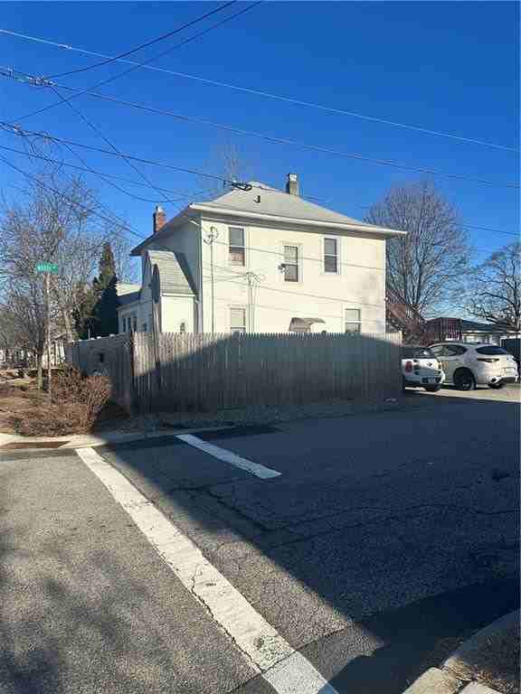 532 Post Rd - Photo 2 of 11