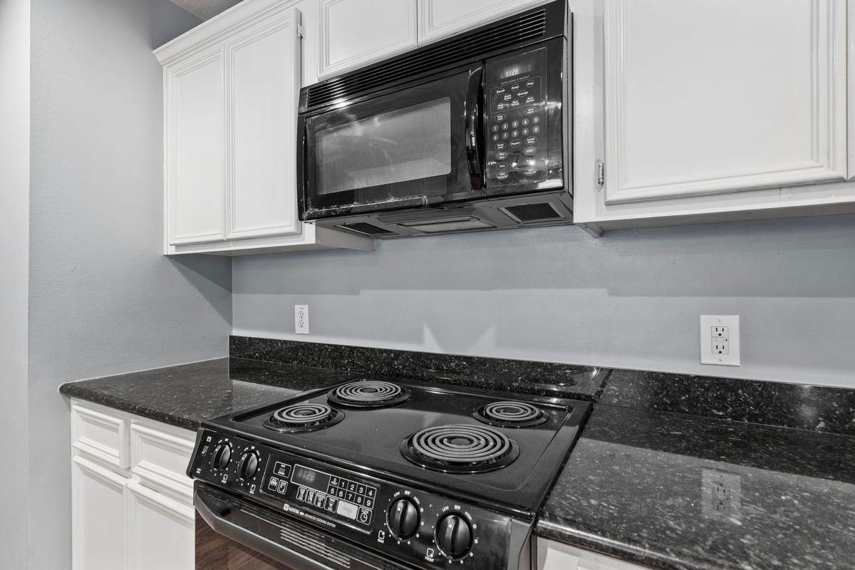 1710 Redwing Cove Dr - Photo 5 of 28