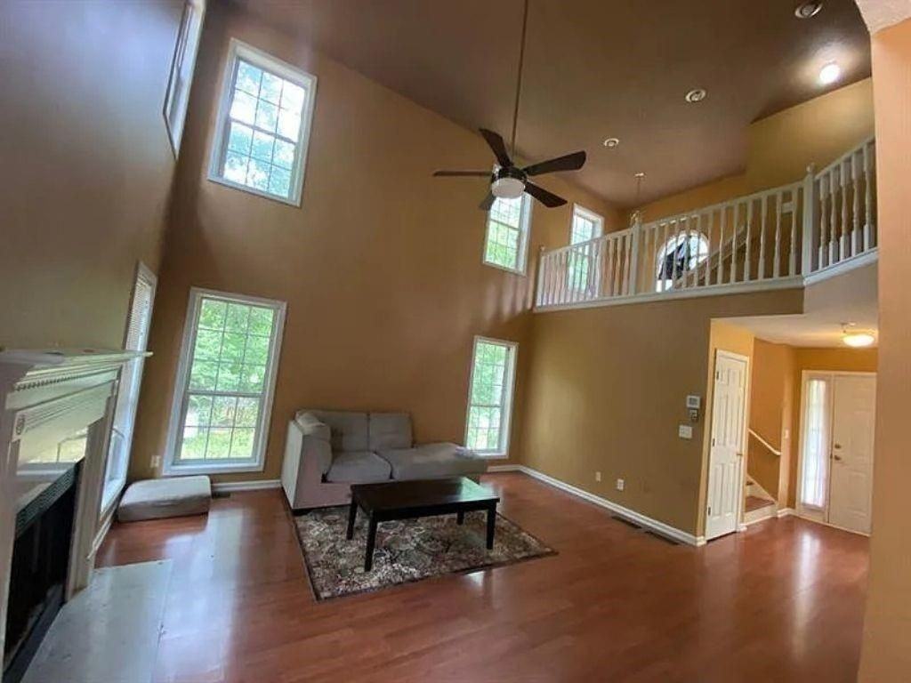 1261 Lakeview Rd Road - Photo 2 of 23