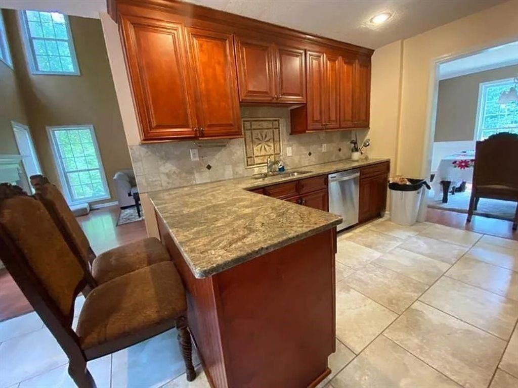 1261 Lakeview Rd Road - Photo 5 of 23