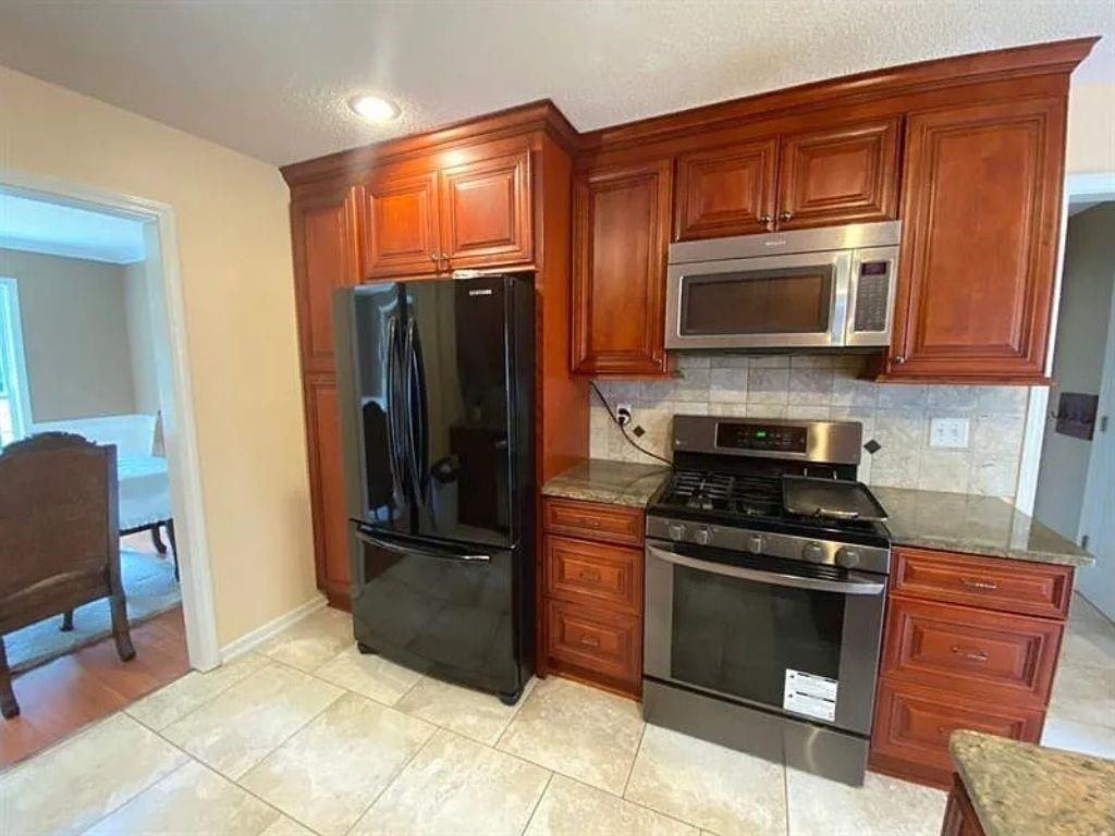 1261 Lakeview Rd Road - Photo 7 of 23