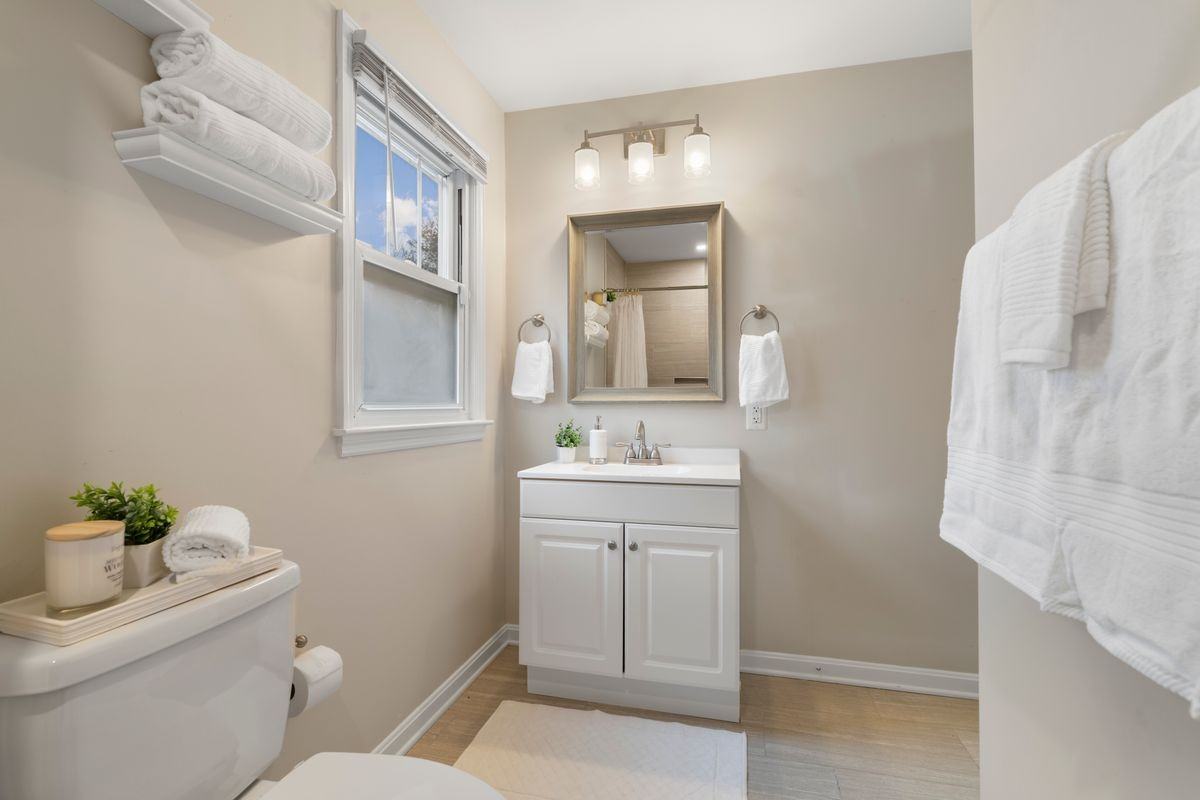 1108 Reece Rd - Photo 5 of 39