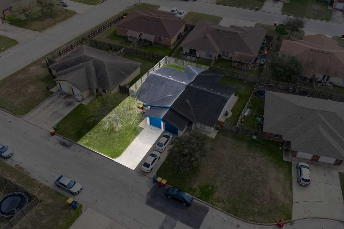 1307 Lily Ln ##A - Photo 3 of 27