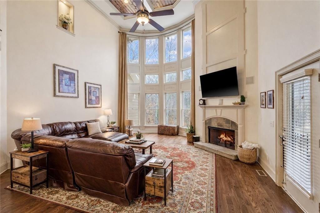 2408 Winter Garden Pl - Photo 4 of 48