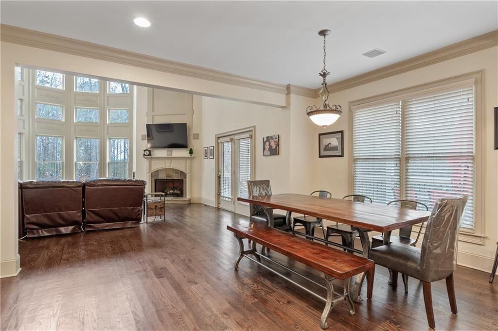 2408 Winter Garden Pl - Photo 7 of 48