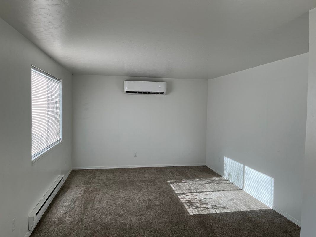 1442 W Sandalwood Dr - Photo 2 of 6