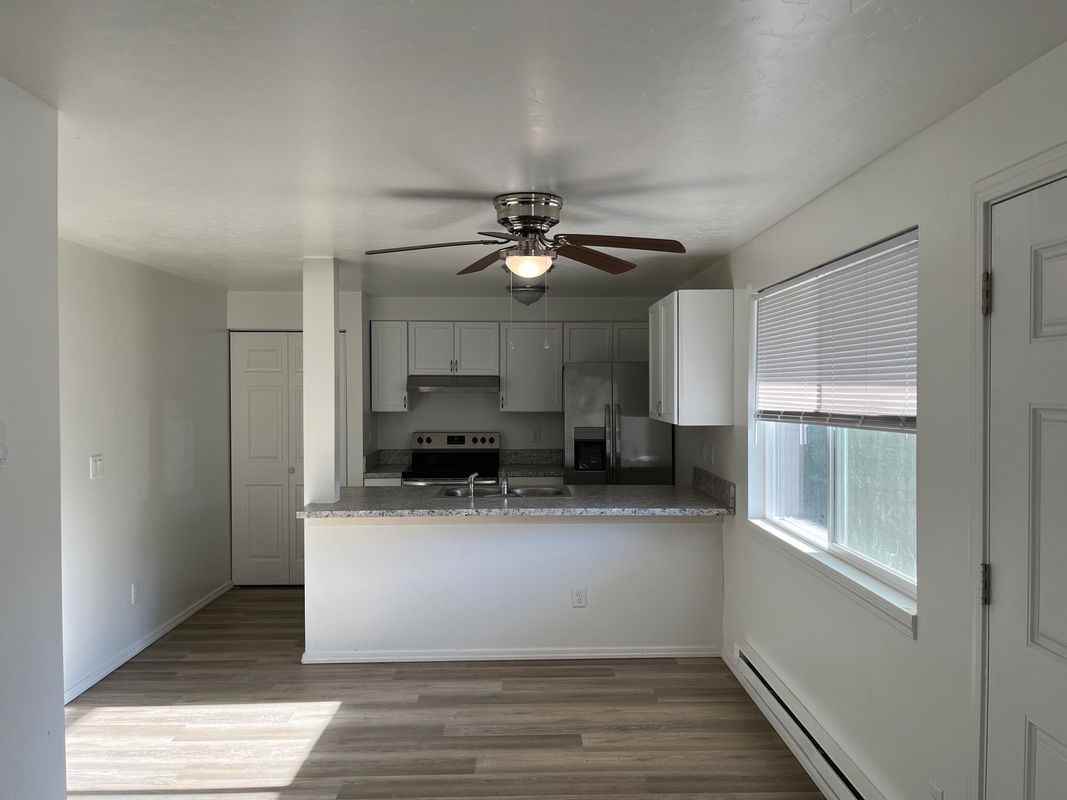 1442 W Sandalwood Dr - Photo 3 of 6