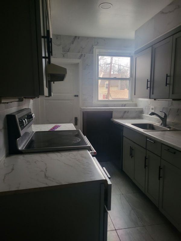 2615 Filbert Ave - Photo 2 of 9