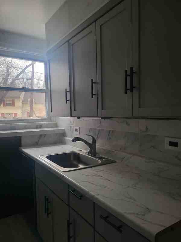 2615 Filbert Ave - Photo 3 of 9