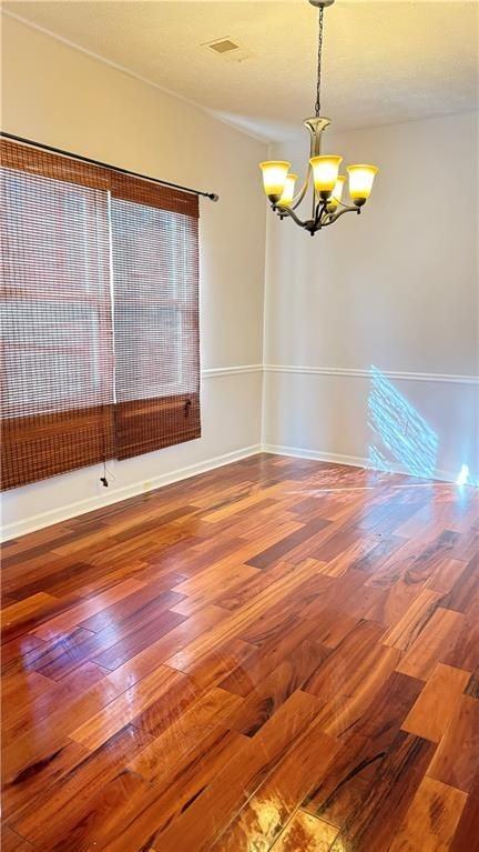 1399 Sisters Ct - Photo 5 of 15