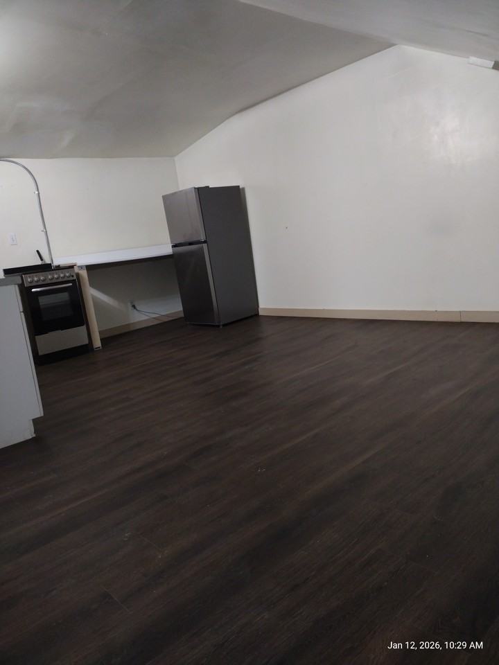 213 - 215 South Jefferson Street - Photo 2 of 9