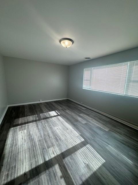 1103 Evans Avenue - Photo 4 of 11