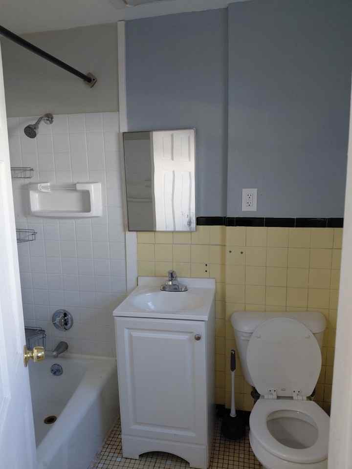 58-60 Intervale Rd - Photo 4 of 10