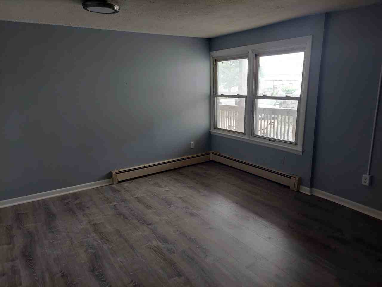 58-60 Intervale Rd - Photo 6 of 10