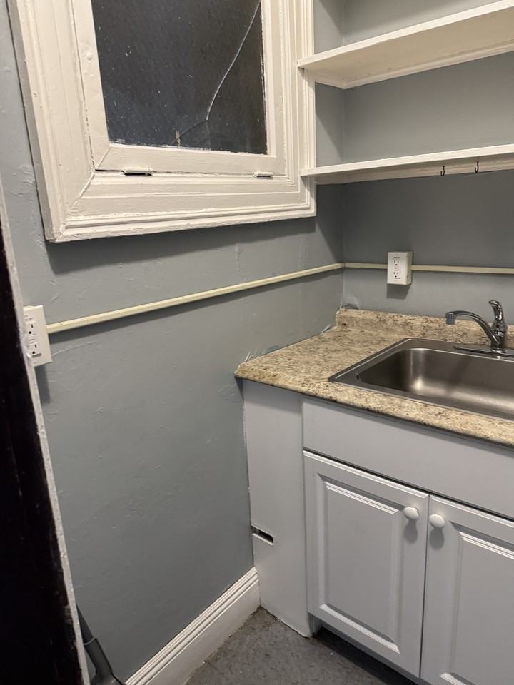 39-51 Main St - Photo 2 of 6