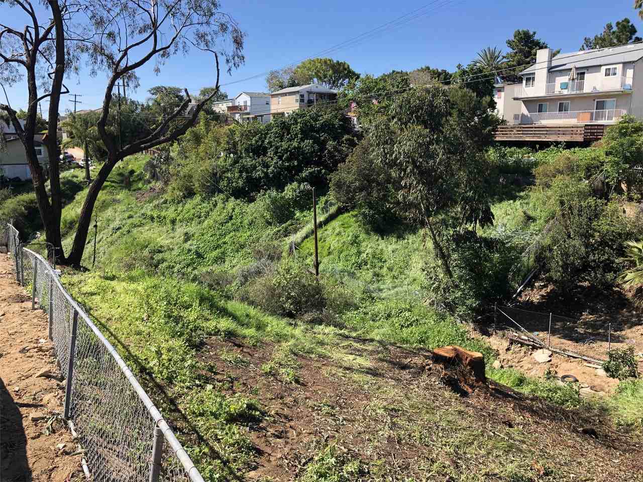 Highland Ave 2590 - Photo 5 of 5