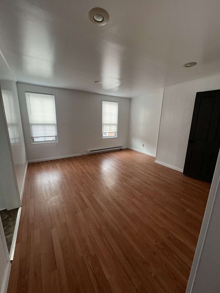 705 North 2nd Street - Photo 3 of 5