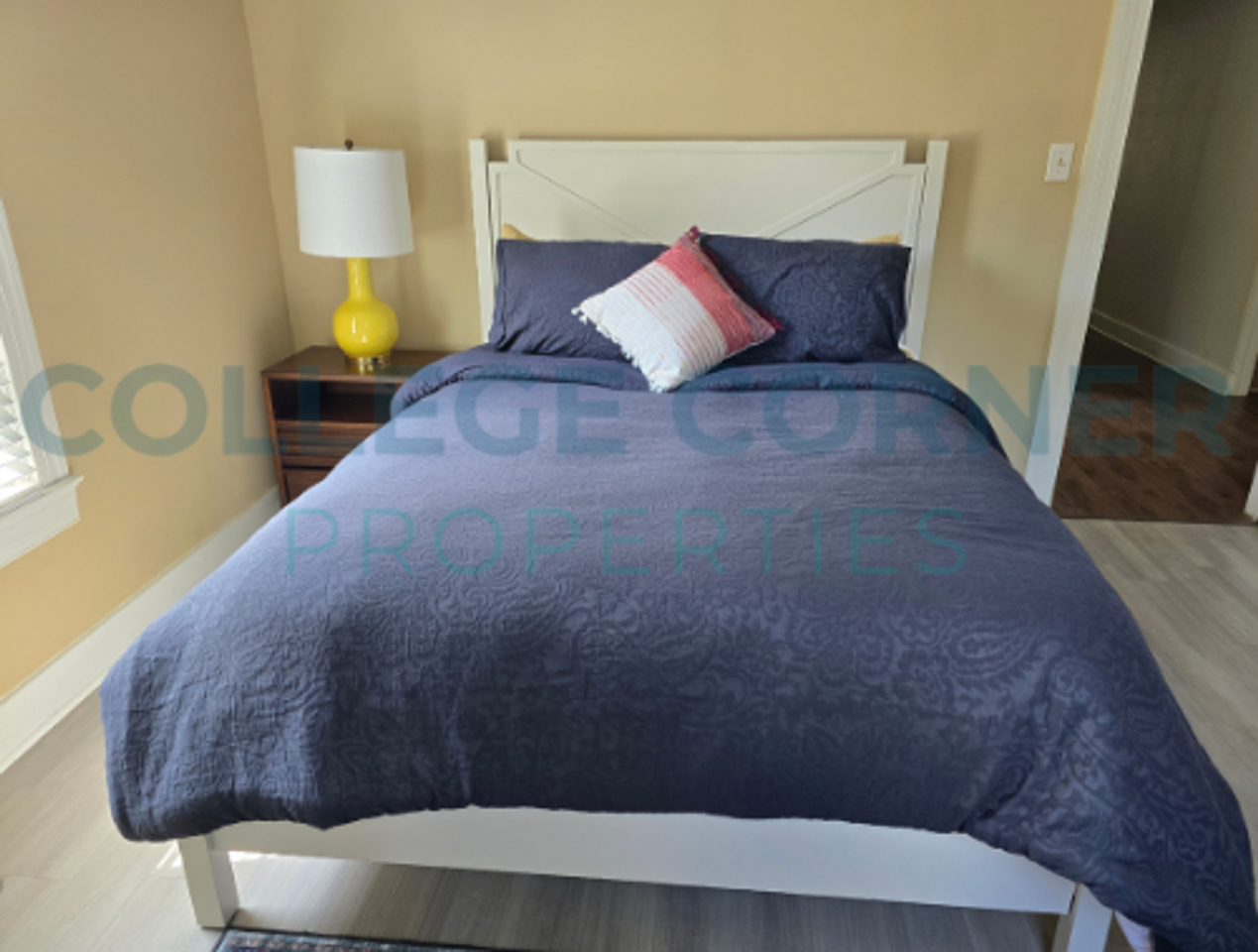 1404 Polo Rd - Photo 3 of 50