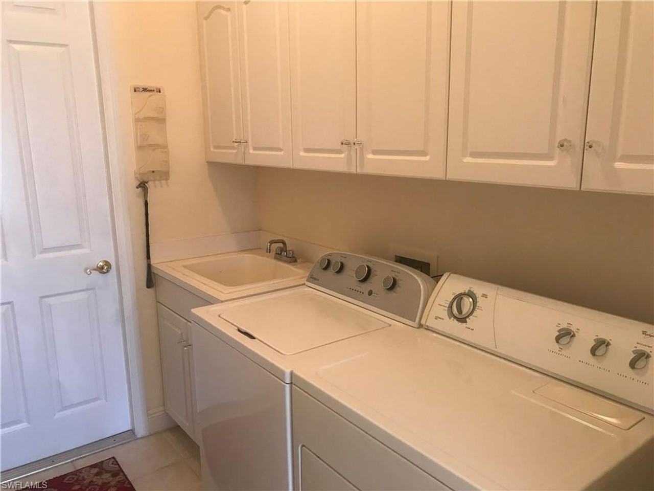 401 Sw 33rd Ave - Photo 3 of 40