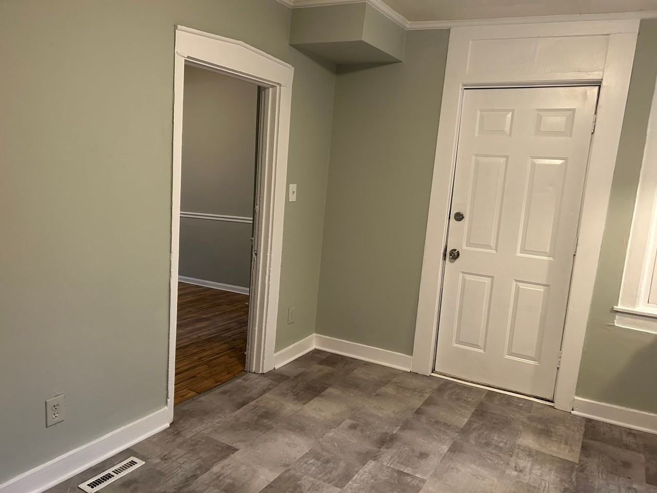 348 N Plum St - Photo 7 of 16