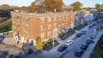 featured image of 4 Abbotsford St