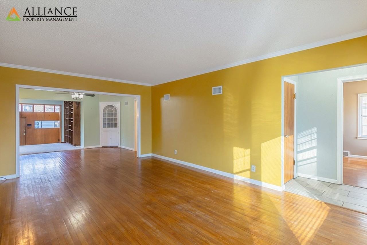 1614 Leavenworth St - Photo 3 of 41
