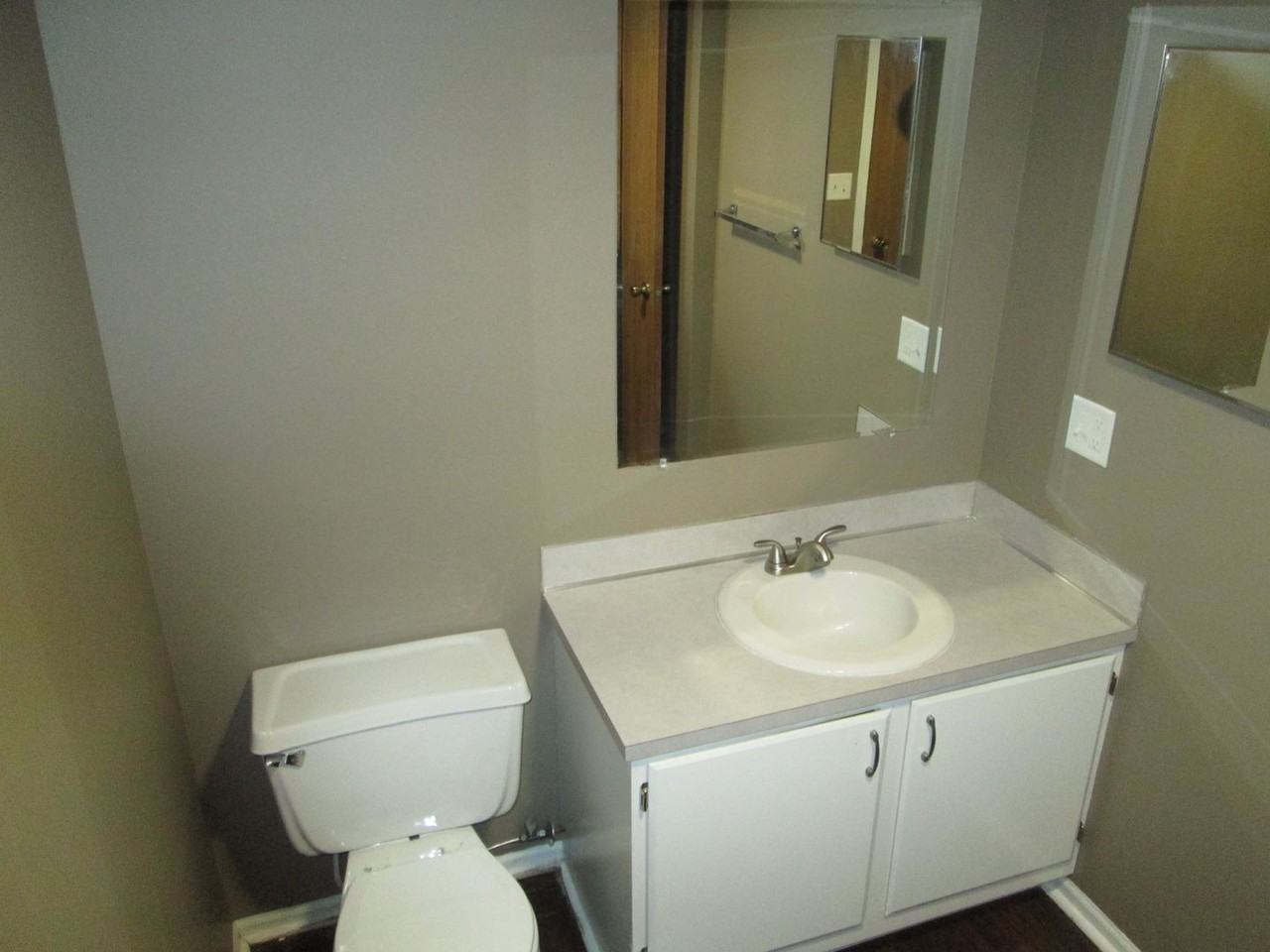 1725 Granada Ln - Photo 6 of 29