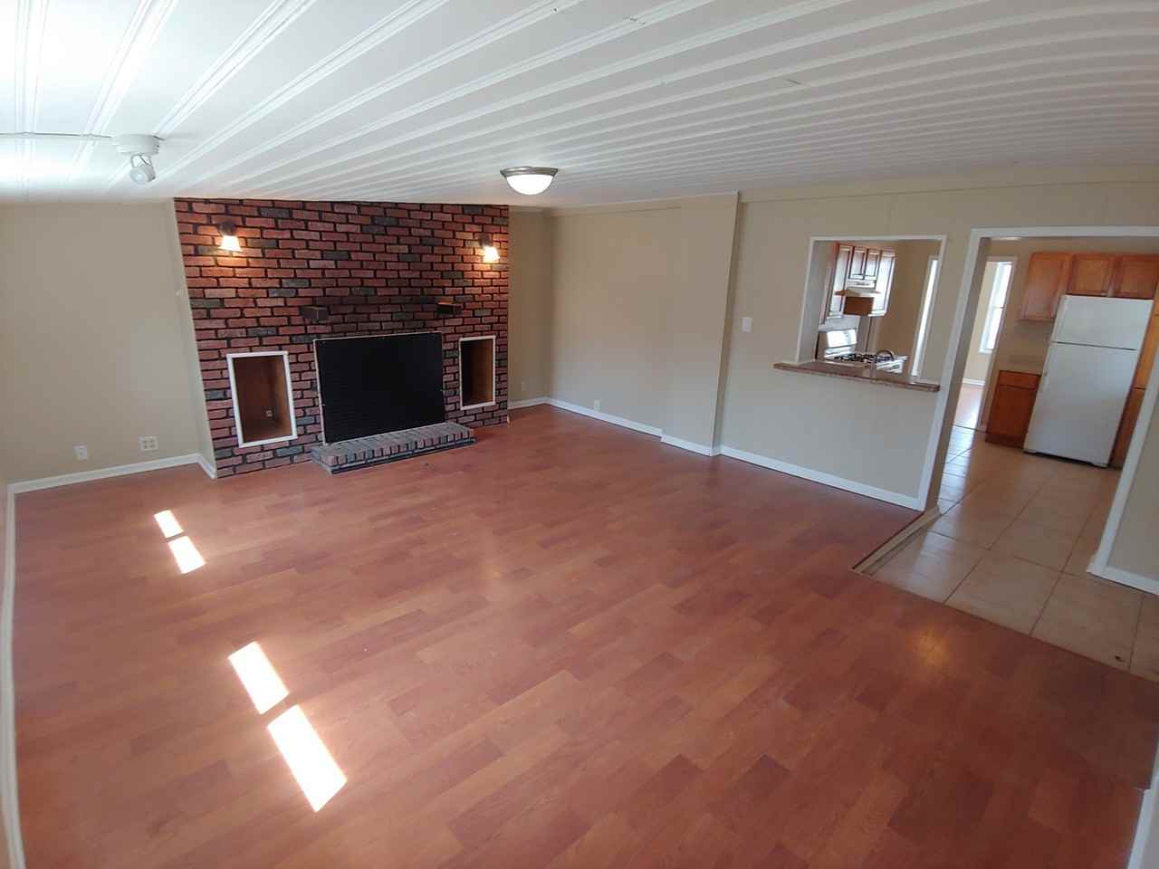 211 Sauk Trl - Photo 5 of 6