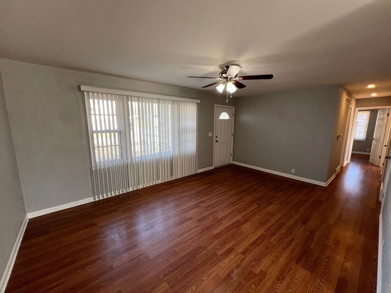 303 Brookside Dr - Photo 3 of 17