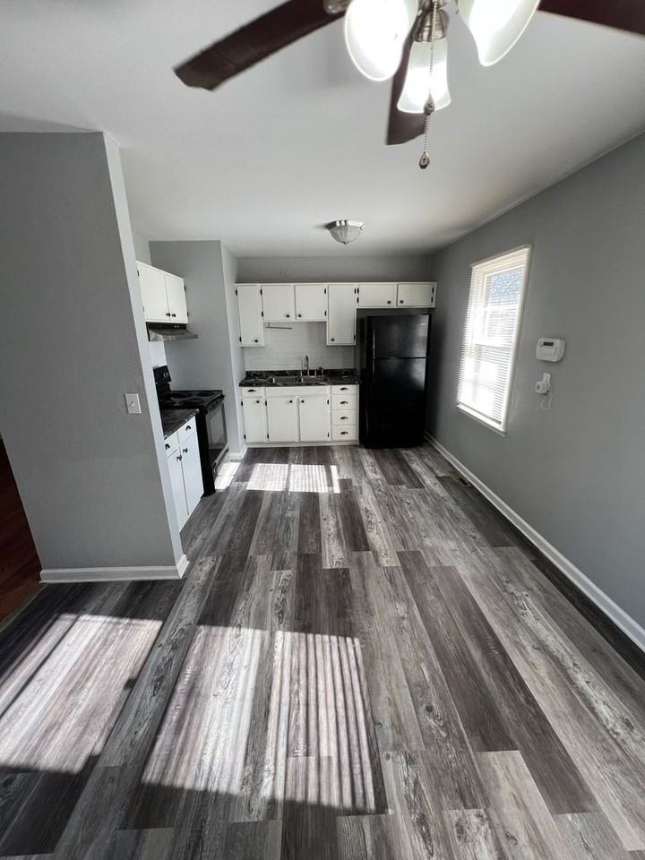 303 Brookside Dr - Photo 5 of 17