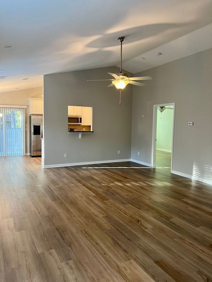 183 Springhaven Dr - Photo 2 of 16