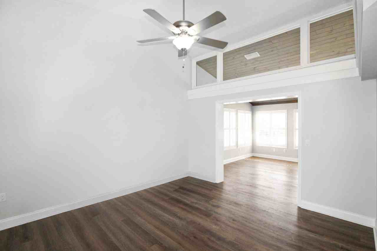 225 Woodingham Ln - Photo 4 of 22