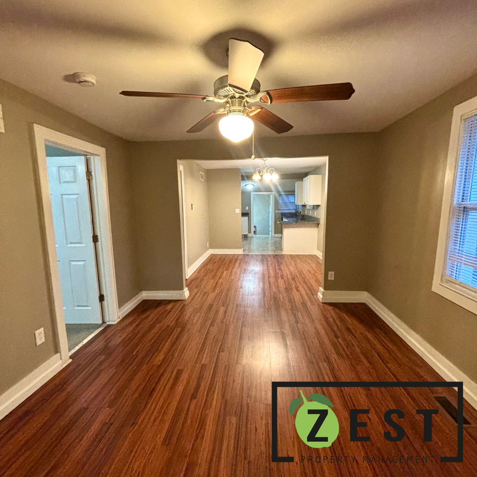 27074 Brettonwoods St - Photo 3 of 21