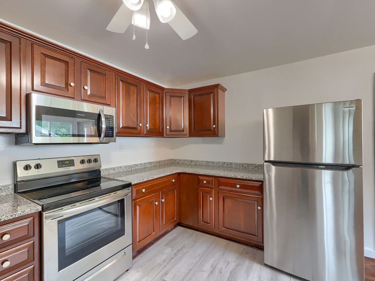 1396 Lowther Rd - Photo 3 of 32