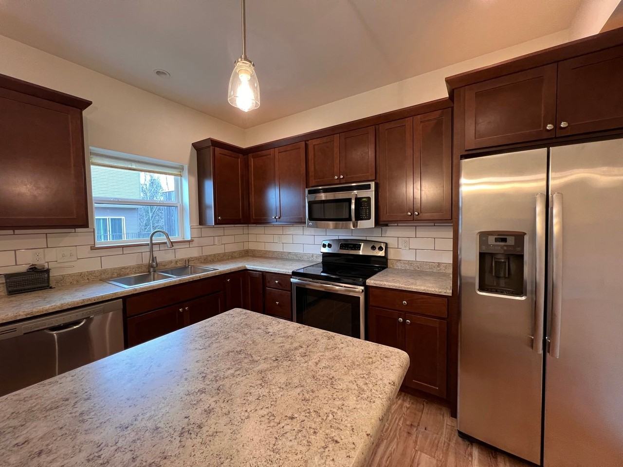 903 Scott Park Dr - Photo 7 of 14